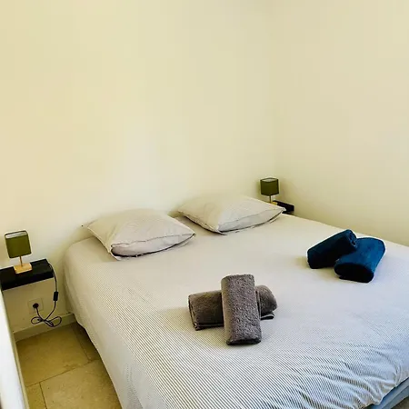 Maison Avec Parking - Patio - 4 Personnes - Proche Et Wifi Feriehus Le Grau-du-Roi